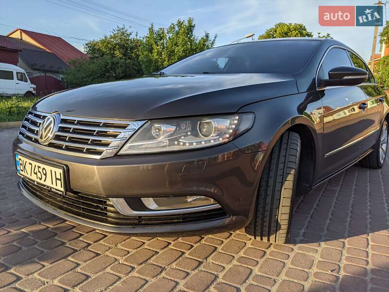 Купе Volkswagen CC / Passat CC 2012 в Рівному