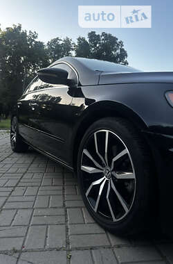 Купе Volkswagen CC / Passat CC 2015 в 
