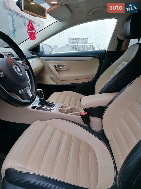 Купе Volkswagen CC / Passat CC 2012 в Миколаєві