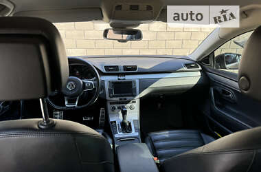 Купе Volkswagen CC / Passat CC 2012 в 