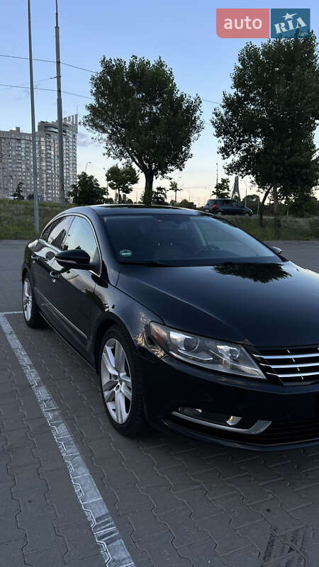 Купе Volkswagen CC / Passat CC 2013 в Киеве