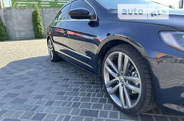 Купе Volkswagen CC / Passat CC 2012 в Киеве