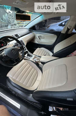 Купе Volkswagen CC / Passat CC 2012 в Киеве