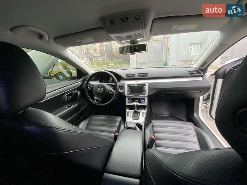 Купе Volkswagen CC / Passat CC 2010 в Каменец-Подольском