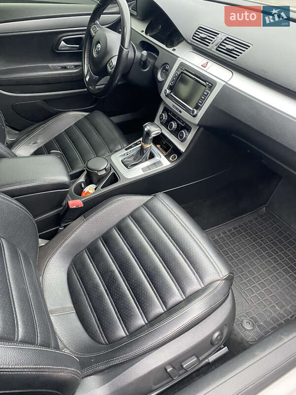 Купе Volkswagen CC / Passat CC 2010 в Каменец-Подольском