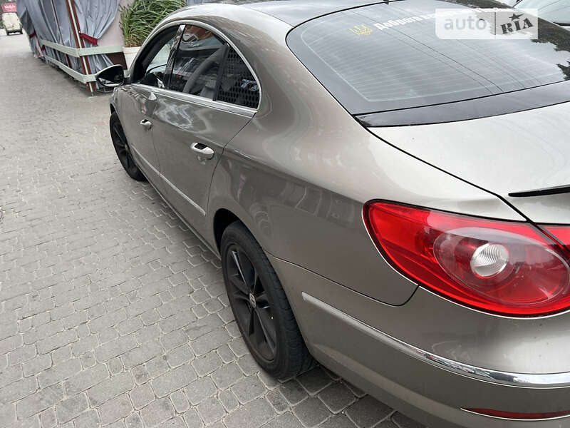 Купе Volkswagen CC / Passat CC 2008 в Києві