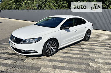 Купе Volkswagen CC / Passat CC 2015 в Ужгороде