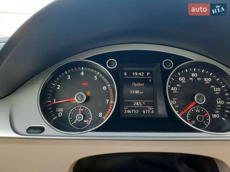 Купе Volkswagen CC / Passat CC 2013 в Львове