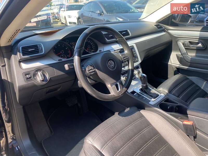 Купе Volkswagen CC / Passat CC 2013 в Львові
