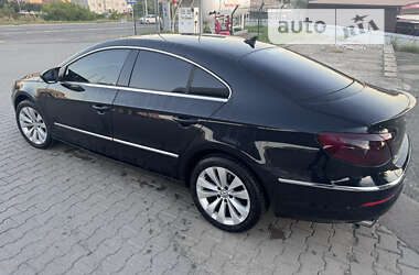 Купе Volkswagen CC / Passat CC 2010 в Староконстантинове