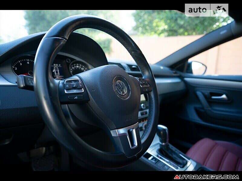 Купе Volkswagen CC / Passat CC 2015 в Львові