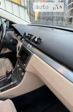 Купе Volkswagen CC / Passat CC 2013 в 