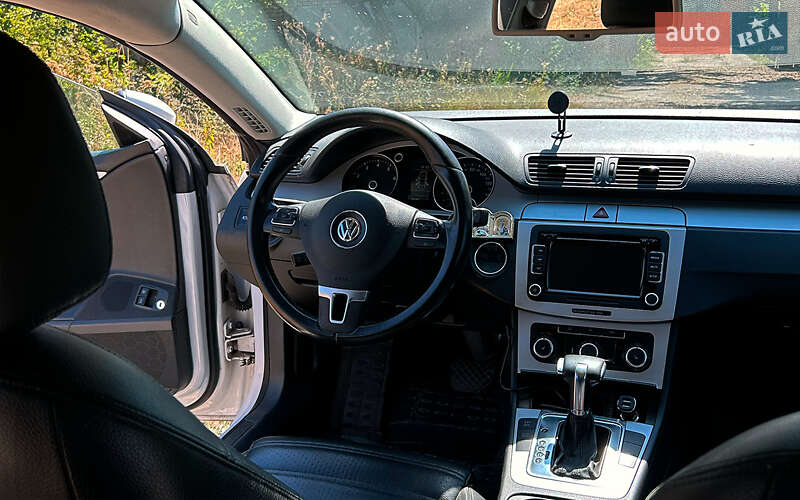 Купе Volkswagen CC / Passat CC 2010 в Вільнянську