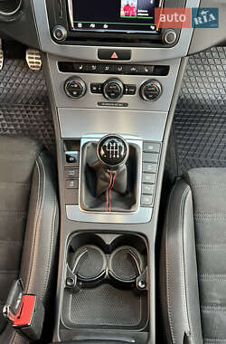 Купе Volkswagen CC / Passat CC 2015 в 