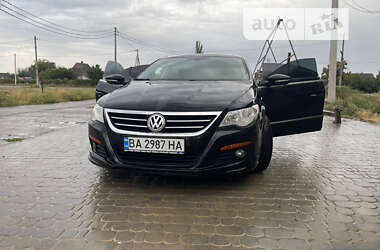 Купе Volkswagen CC / Passat CC 2010 в Херсоні