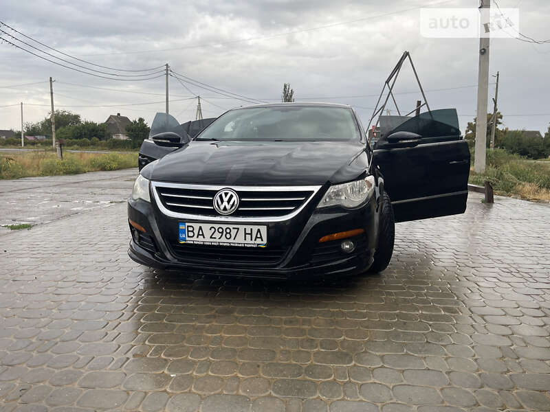 Купе Volkswagen CC / Passat CC 2010 в Херсоні