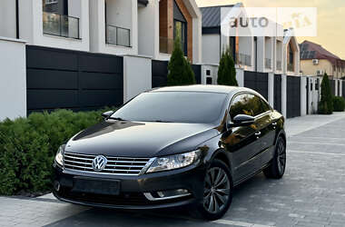 Купе Volkswagen CC / Passat CC 2012 в Ужгороді