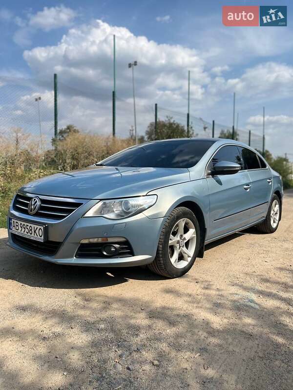 Купе Volkswagen CC / Passat CC 2011 в Виннице