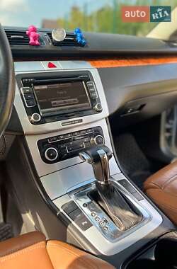 Купе Volkswagen CC / Passat CC 2011 в 