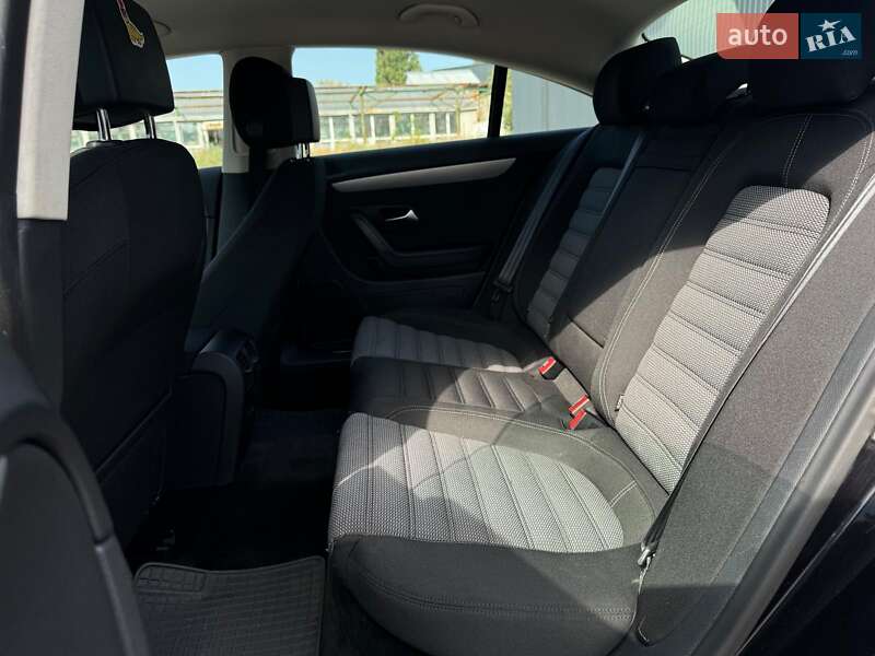 Купе Volkswagen CC / Passat CC 2014 в Киеве