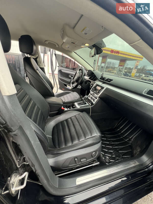 Купе Volkswagen CC / Passat CC 2014 в Староконстантинове