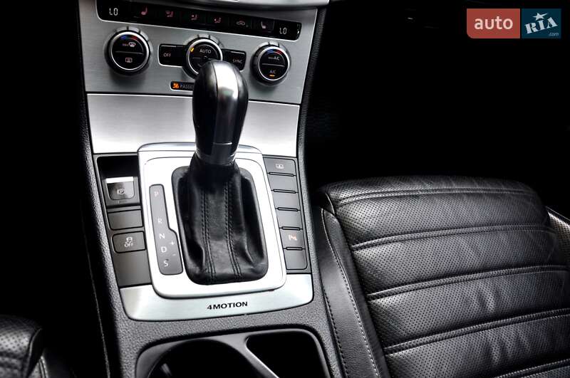 Купе Volkswagen CC / Passat CC 2013 в Львове