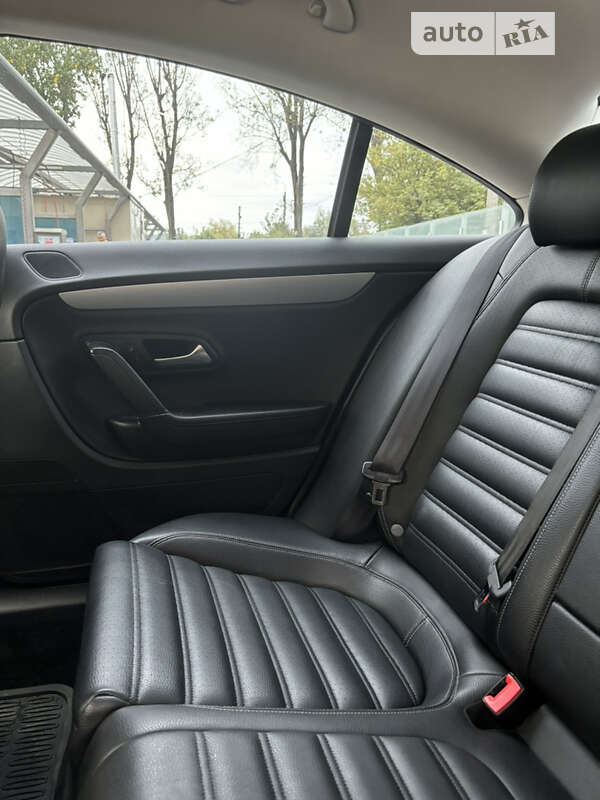 Купе Volkswagen CC / Passat CC 2013 в Львові