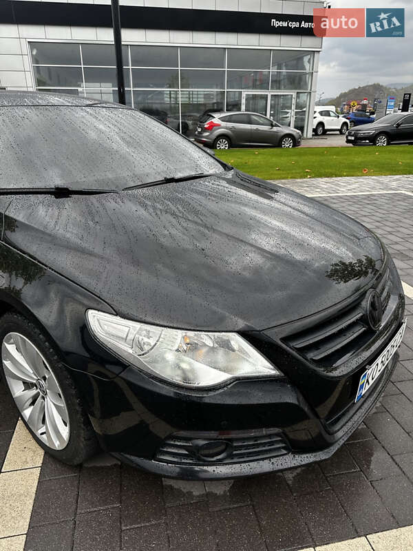 Купе Volkswagen CC / Passat CC 2011 в Мукачево