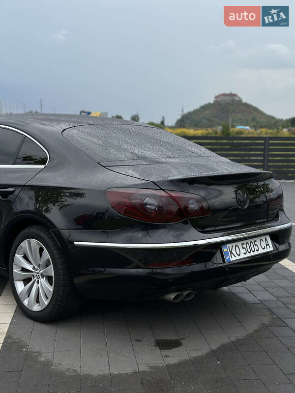 Купе Volkswagen CC / Passat CC 2011 в Мукачево