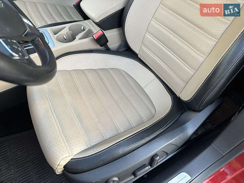 Купе Volkswagen CC / Passat CC 2013 в Києві
