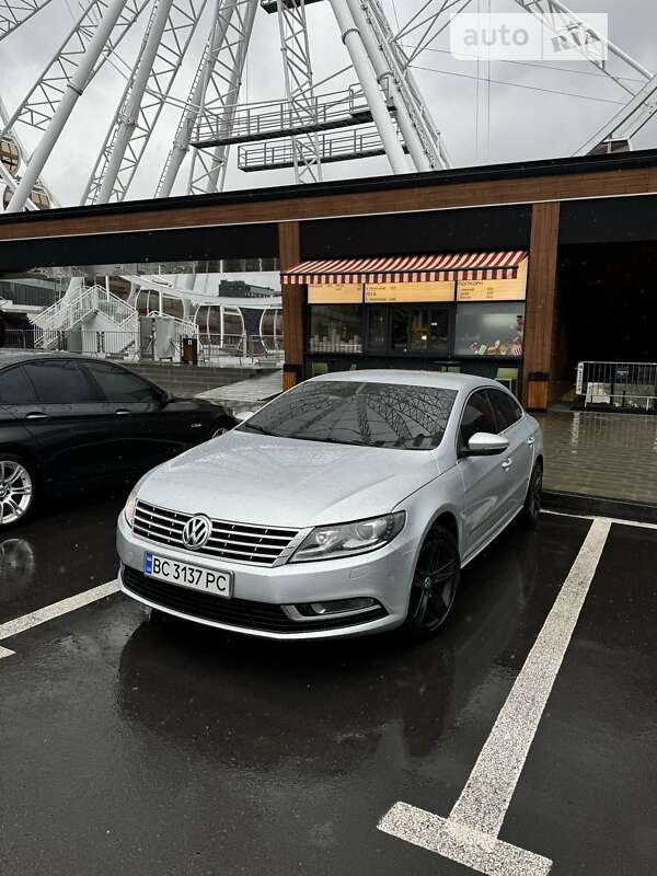Купе Volkswagen CC / Passat CC 2012 в Івано-Франківську