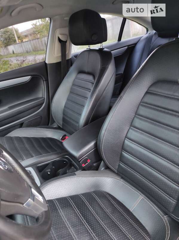 Купе Volkswagen CC / Passat CC 2012 в Івано-Франківську