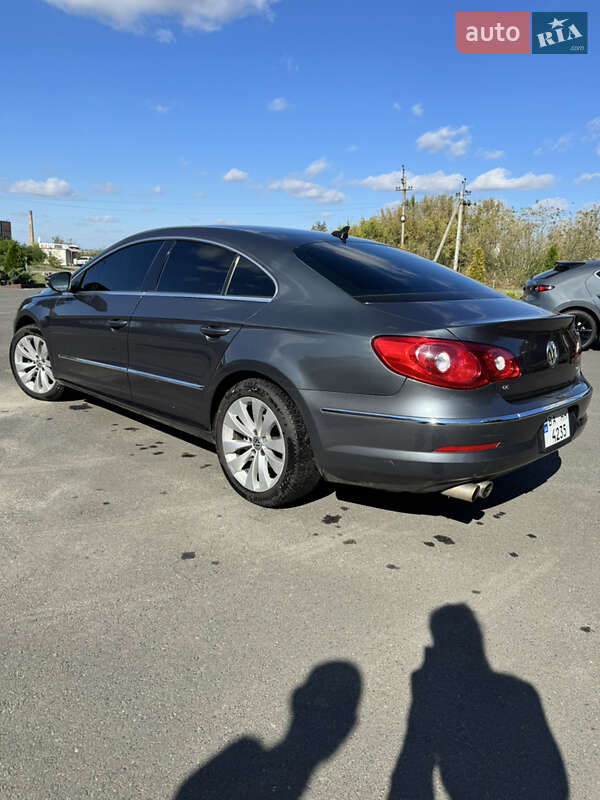 Купе Volkswagen CC / Passat CC 2010 в Голованевске