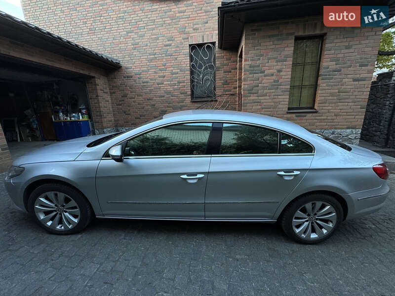 Купе Volkswagen CC / Passat CC 2009 в Кременчуці