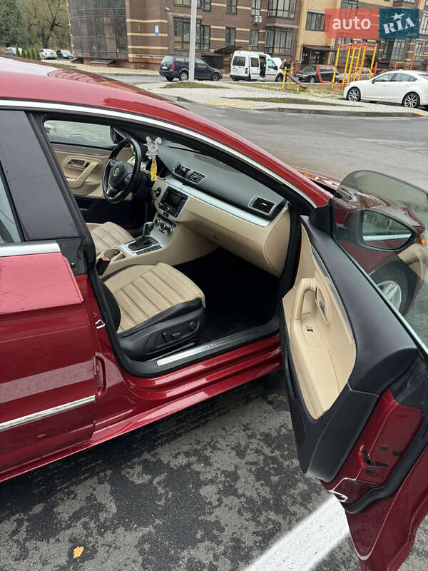 Купе Volkswagen CC / Passat CC 2013 в Чернигове