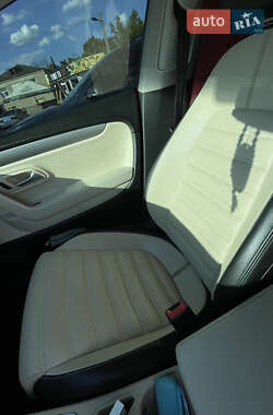 Купе Volkswagen CC / Passat CC 2012 в 
