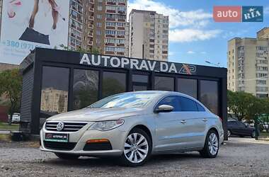 Купе Volkswagen CC / Passat CC 2010 в Києві