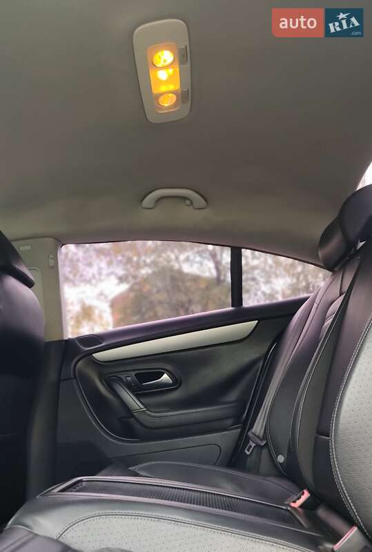 Купе Volkswagen CC / Passat CC 2010 в Подільську