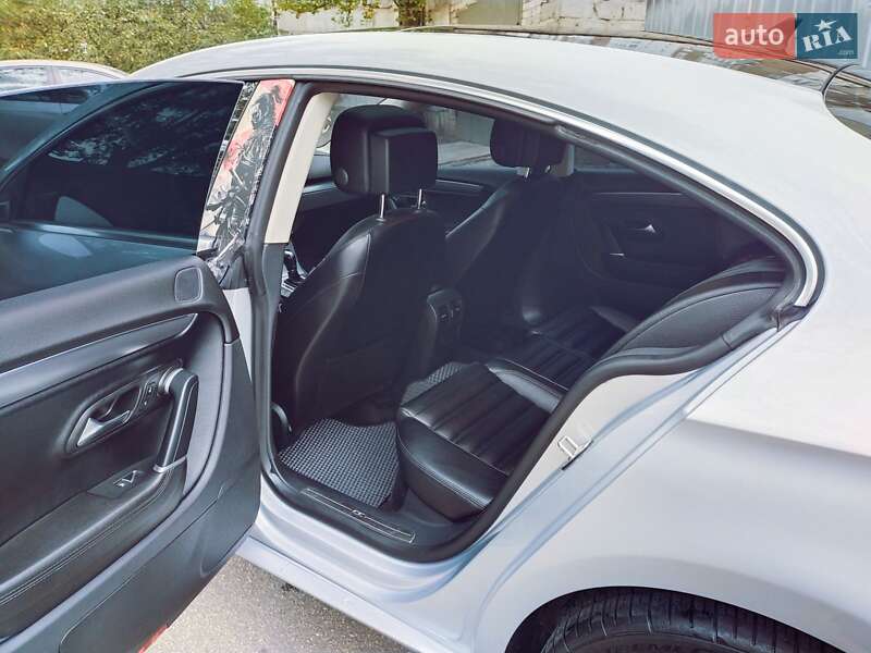 Купе Volkswagen CC / Passat CC 2012 в Кропивницком