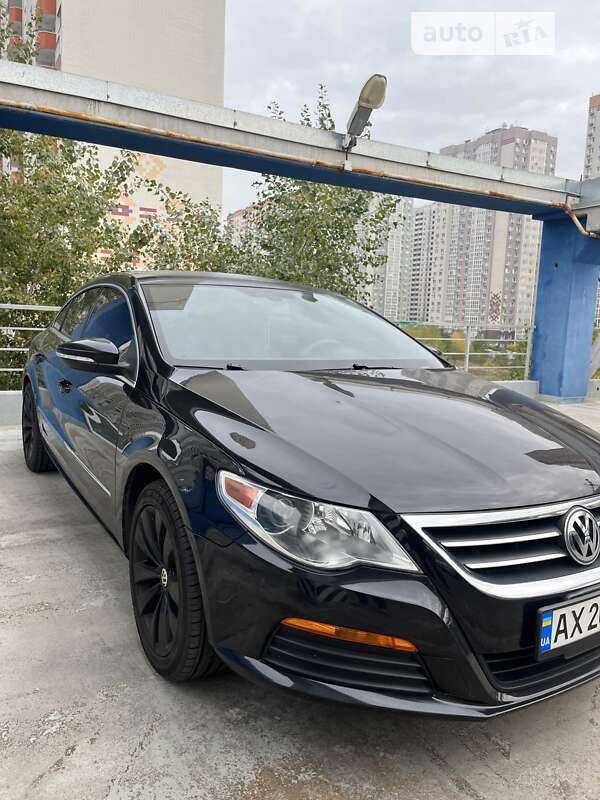 Купе Volkswagen CC / Passat CC 2010 в Києві