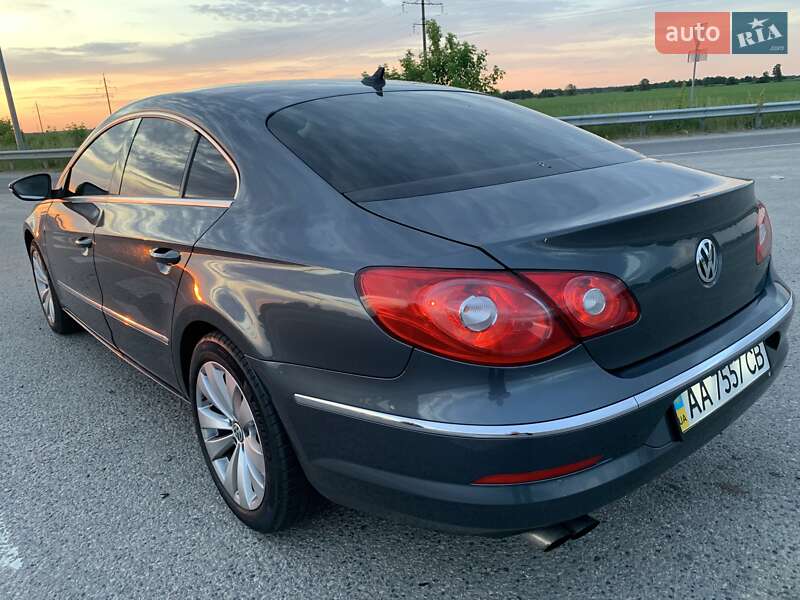 Купе Volkswagen CC / Passat CC 2011 в Киеве