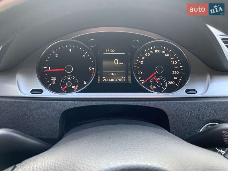 Купе Volkswagen CC / Passat CC 2011 в Киеве