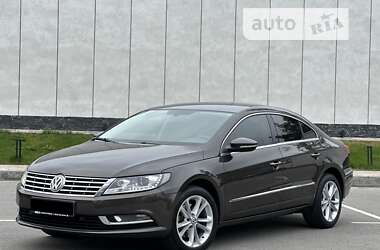 Купе Volkswagen CC / Passat CC 2013 в Киеве