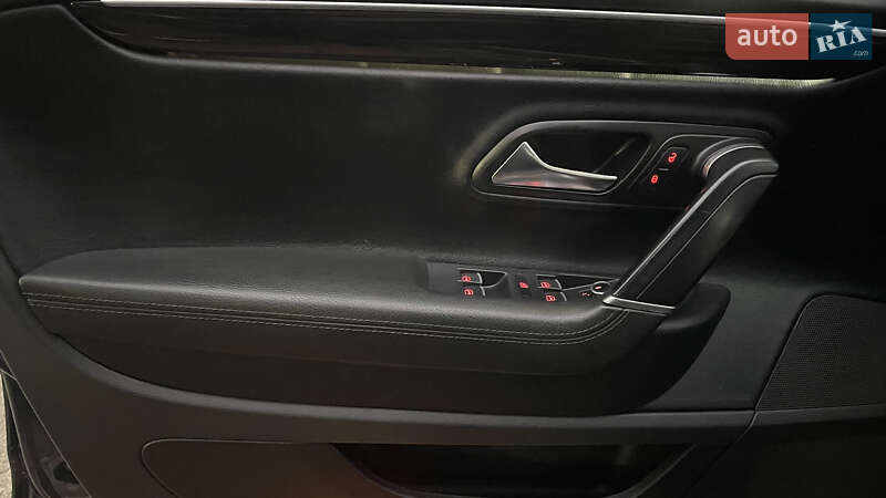 Купе Volkswagen CC / Passat CC 2012 в Херсоне