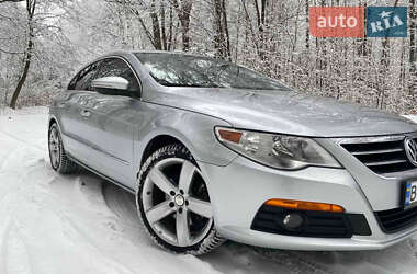 Купе Volkswagen CC / Passat CC 2010 в Львове