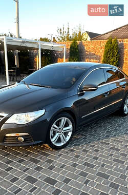 Купе Volkswagen CC / Passat CC 2011 в 