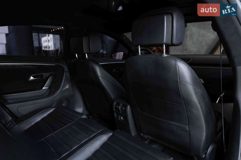 Купе Volkswagen CC / Passat CC 2013 в Бурыни