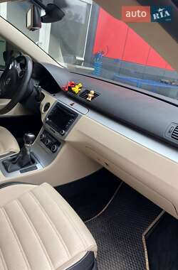 Купе Volkswagen CC / Passat CC 2010 в 