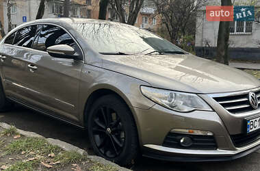 Купе Volkswagen CC / Passat CC 2011 в Львове