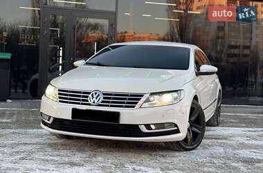 Купе Volkswagen CC / Passat CC 2013 в Киеве